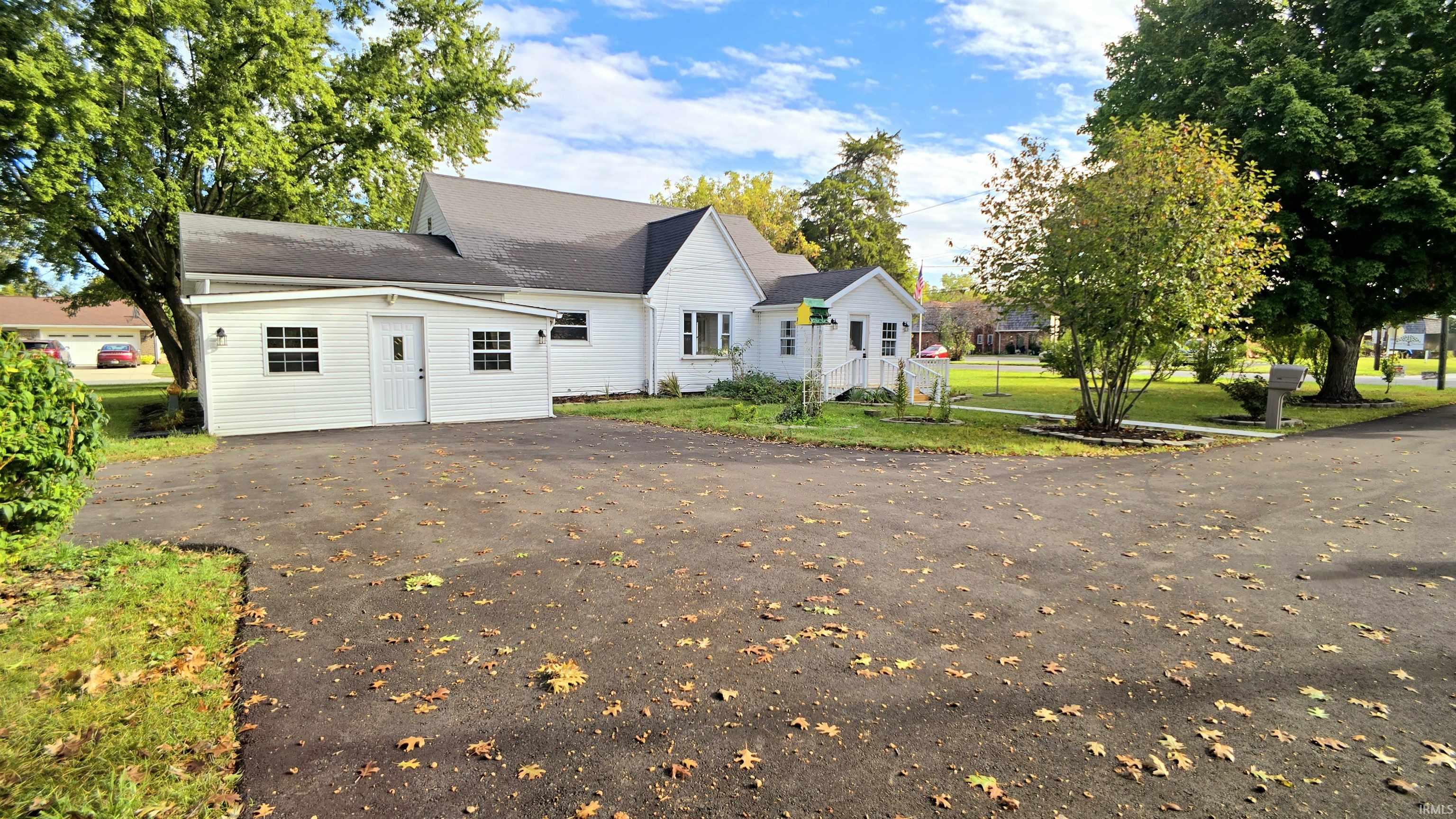1401 North Quarry Road Marion, IN 46952 - Photo 4 of 34 Gallery Image 4