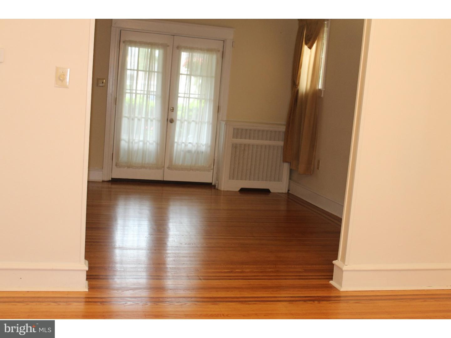 635 Arbor Road Cheltenham, PA 19012 - Photo 5 of 24 Foyer
