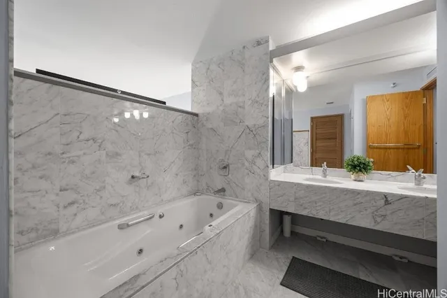 $5,600 | 1330 Ala Moana Boulevard, Unit 3306, Honolulu, HI 96814