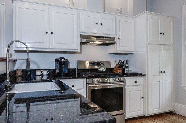 16 Williams Street Salem, MA 01970 - Photo 7 of 30