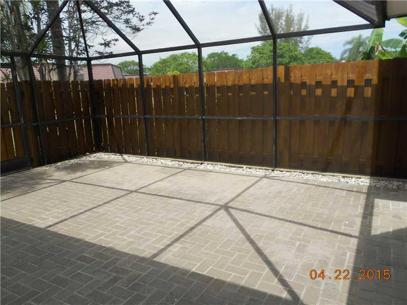 7659 Courtyard Run West, Unit 108 Boca Raton, FL 33433 - Photo 3 of 4 Patio/Deck
