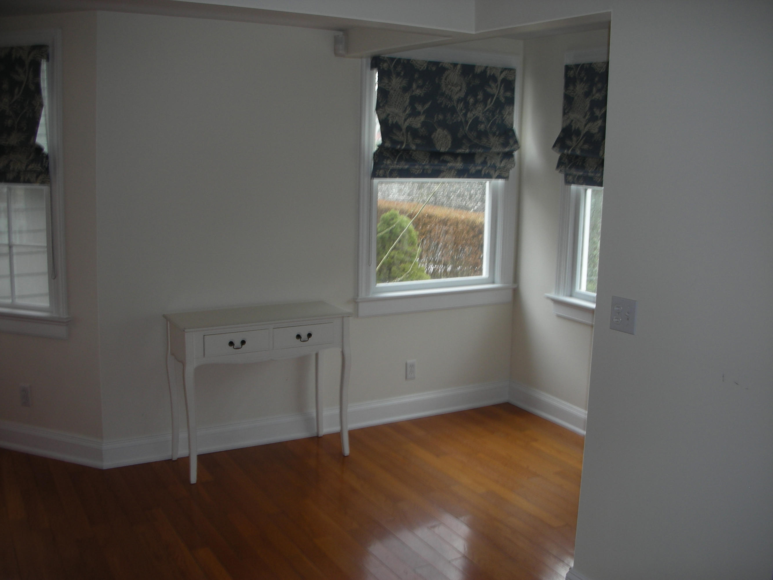 25 Ensign Road Rowayton, CT 06853 - Photo 6 of 22 an empty room with windows