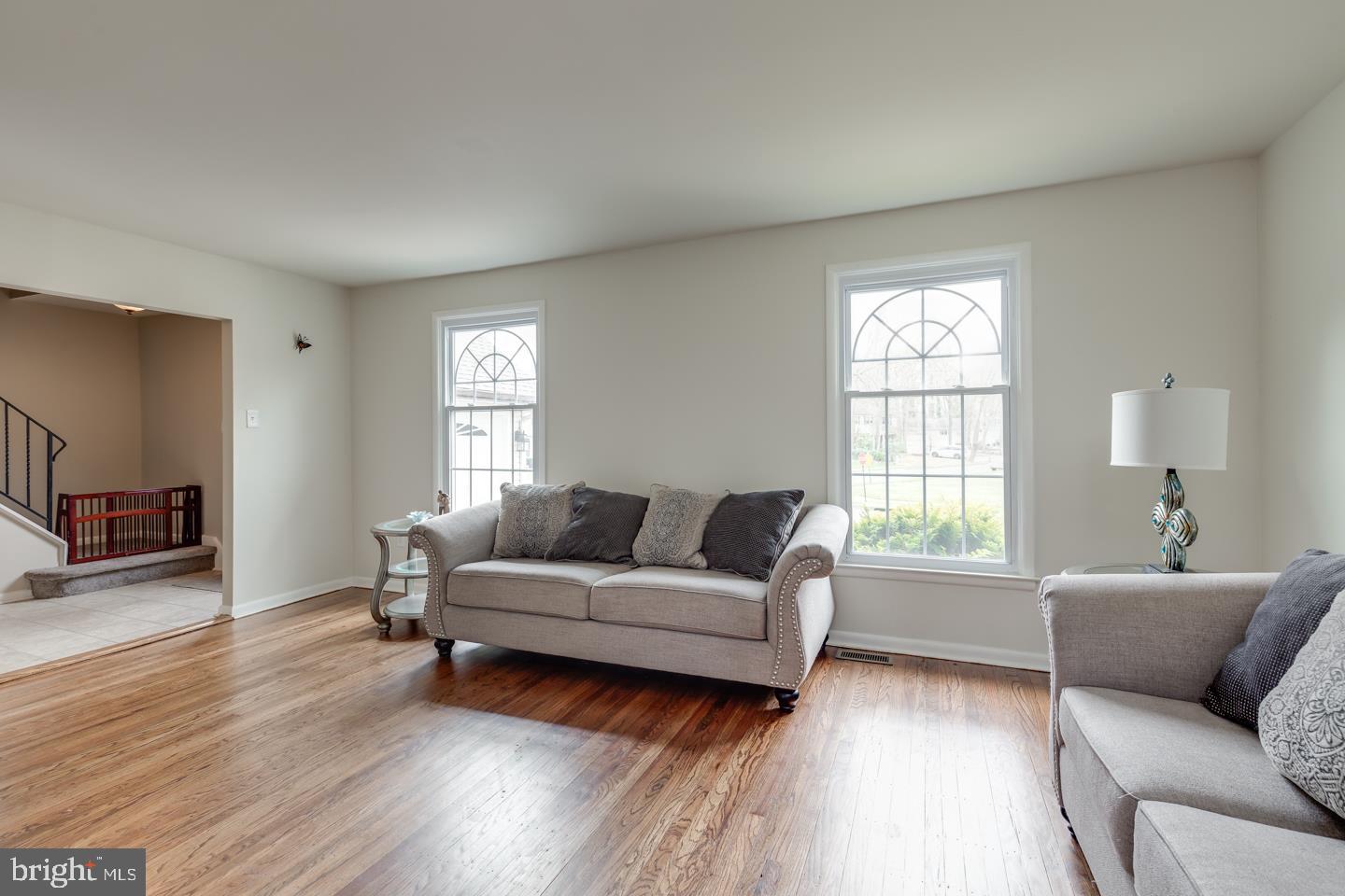 57 Country Club Road Turnersville, NJ 08012 - Photo 6 of 27 living room