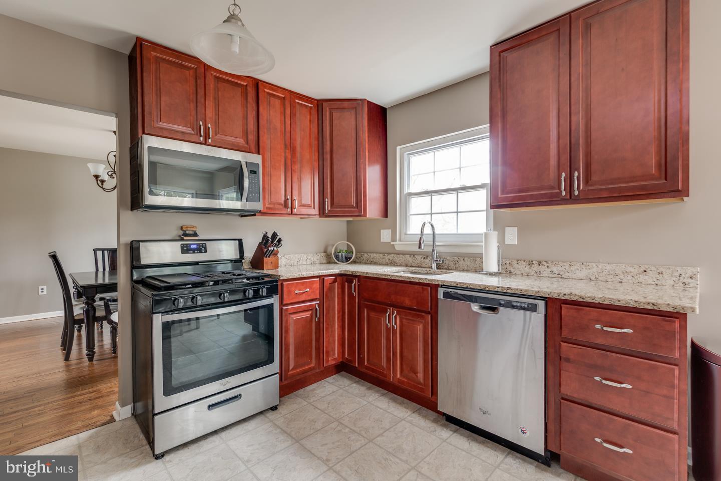 57 Country Club Road Turnersville, NJ 08012 - Photo 9 of 27