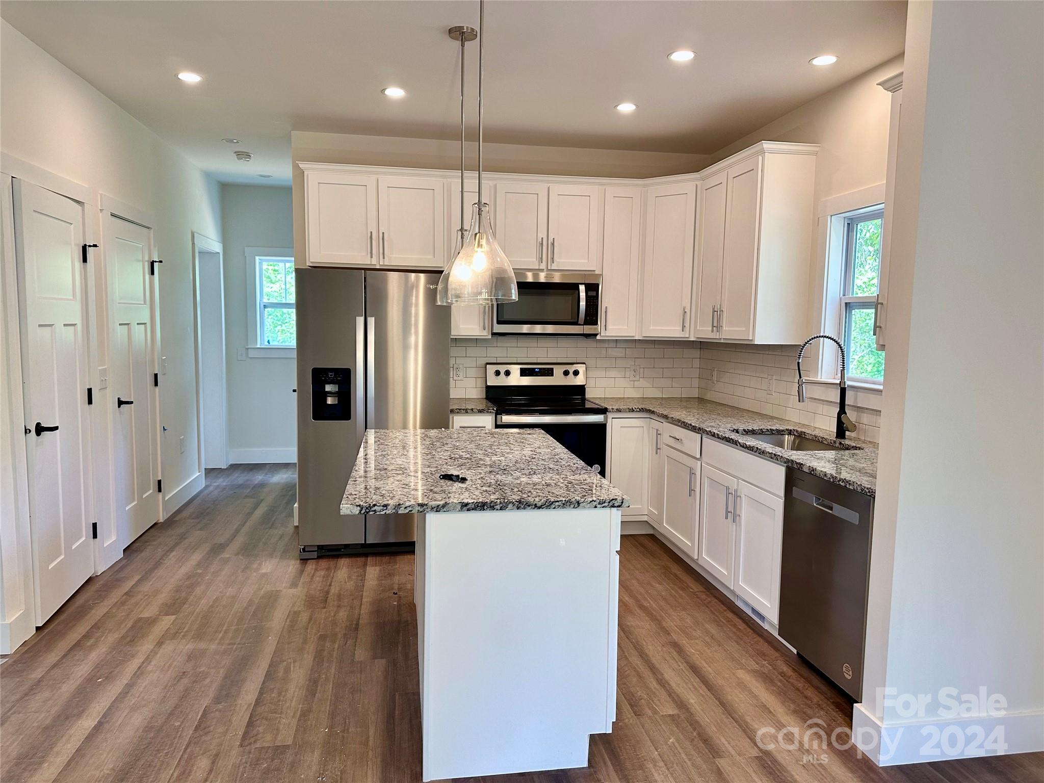 194 Cascade Rdg Road Fairview, NC 28730 - Photo 4 of 17 Gallery Image 4