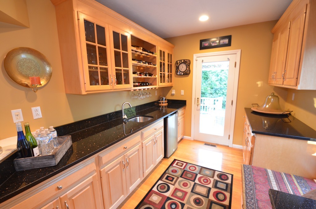 2 High Ridge Circle Franklin, MA 02038 - Photo 5 of 30 Gallery Image 5
