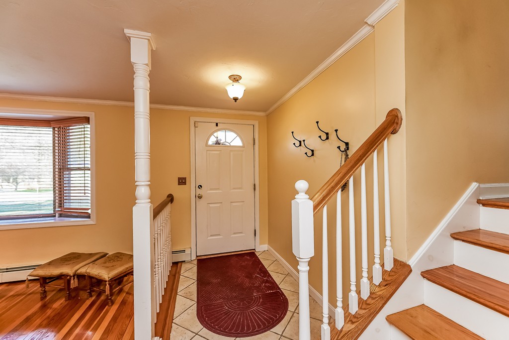 30 Lyndon Road Sharon, MA 02067 - Photo 3 of 27 Gallery Image 3