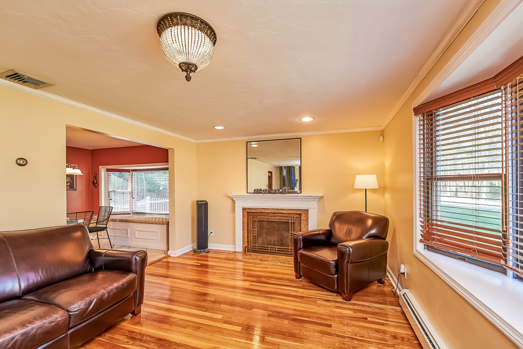 30 Lyndon Road Sharon, MA 02067 - Photo 4 of 27 Gallery Image 4