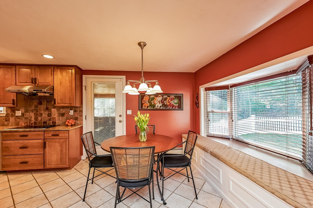 30 Lyndon Road Sharon, MA 02067 - Photo 8 of 27 Gallery Image 8