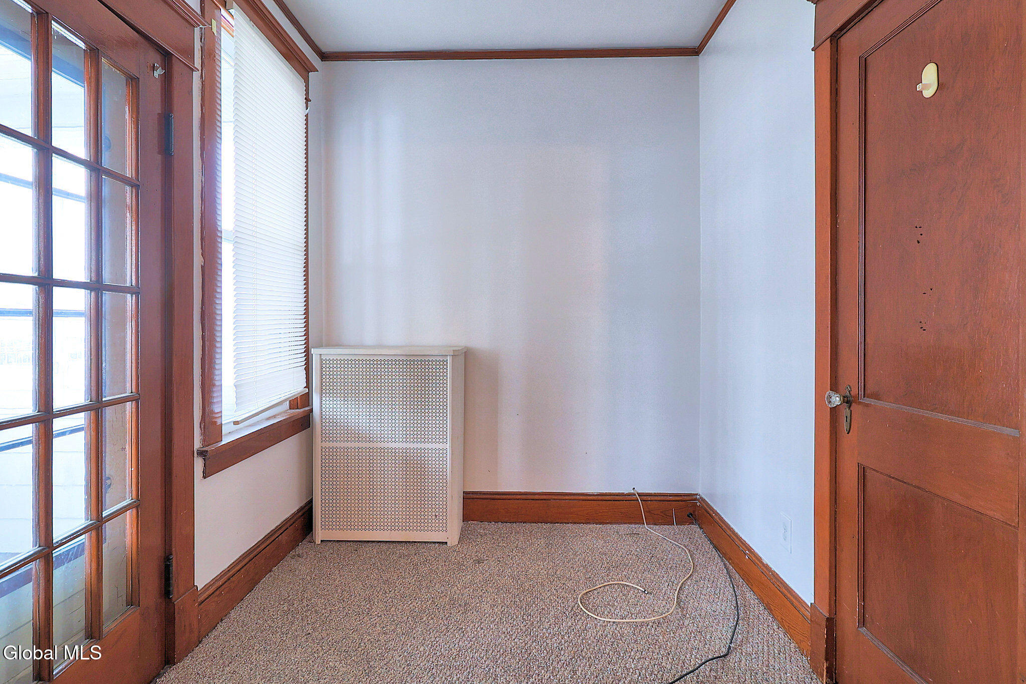 669 Washington Avenue Albany, NY 12206 - Photo 14 of 37 669WashingtonAve-008