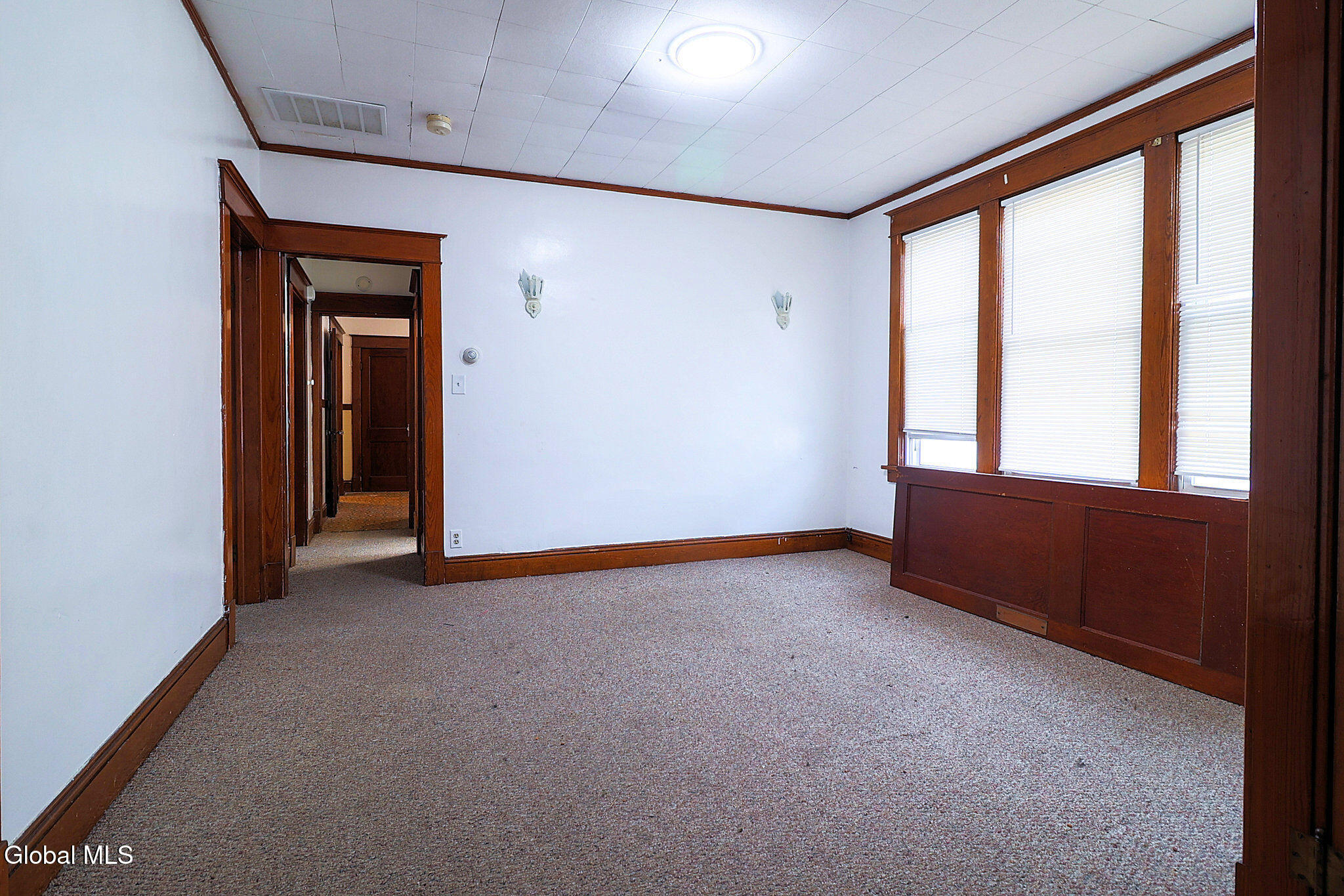 669 Washington Avenue Albany, NY 12206 - Photo 19 of 37 669WashingtonAve-011