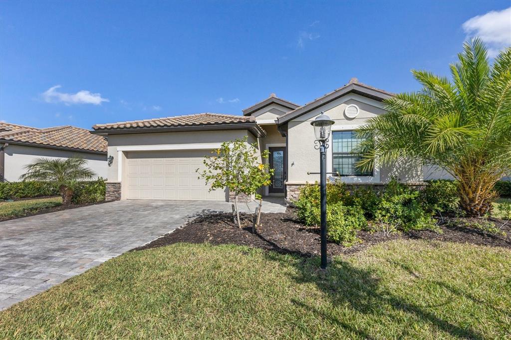 17339 Blue Rdg Place, Lakewood Ranch, FL 34211 Compass
