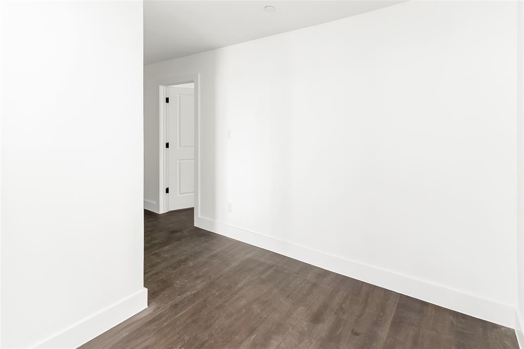 1101 Poindexter Street, Unit A2 Fort Worth, TX 76102 - Photo 31 of 40 a view of an empty room