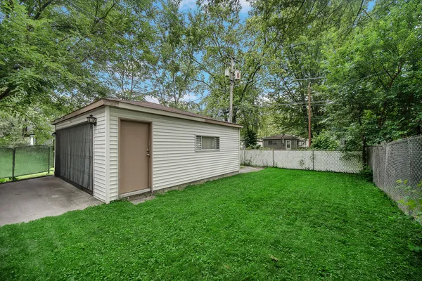 $160,000 | 16913 Western Avenue, Hazel Crest, IL 60429
