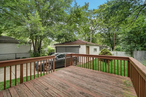 $160,000 | 16913 Western Avenue, Hazel Crest, IL 60429