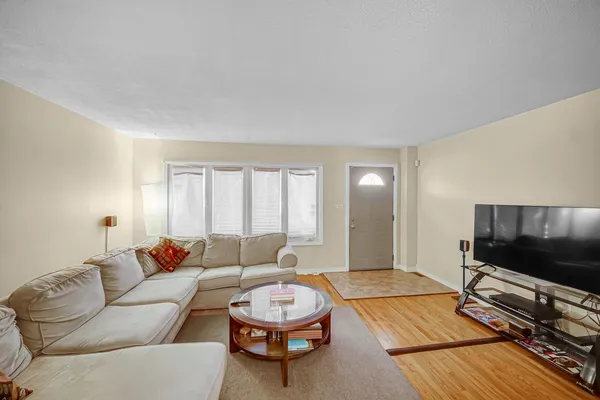 $160,000 | 16913 Western Avenue, Hazel Crest, IL 60429