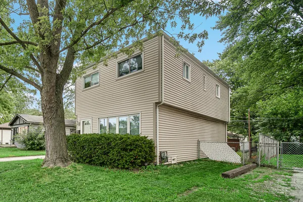 $160,000 | 16913 Western Avenue, Hazel Crest, IL 60429