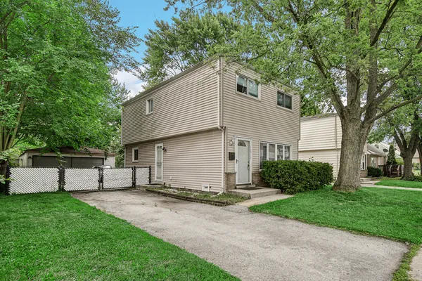 $160,000 | 16913 Western Avenue, Hazel Crest, IL 60429