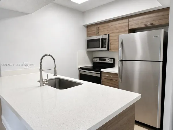 $1,750 | 5780 Rock Island Road, Unit 360, Tamarac, FL 33319