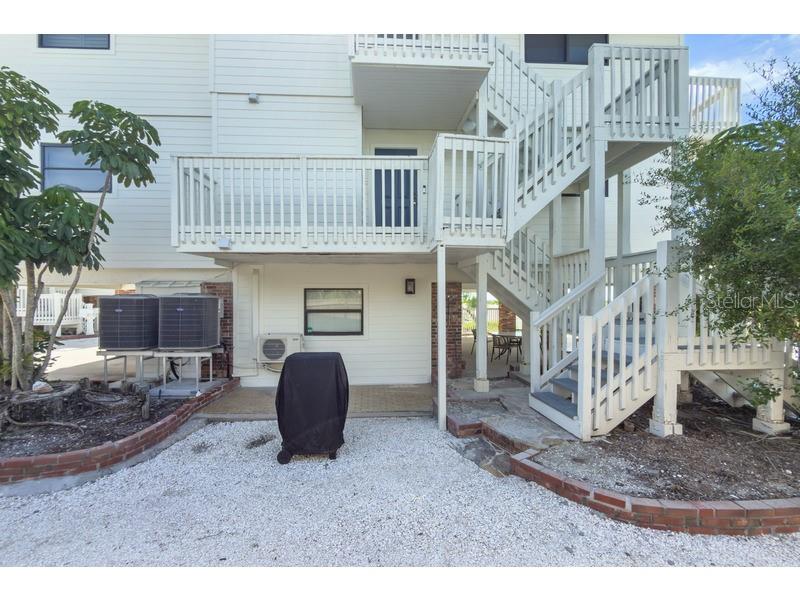 460 Beach Road, Unit A1 Sarasota, FL 34242 - Photo 18 of 38 Gallery Image 18