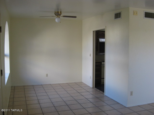285 South Kolb Road, Unit 28 Tucson, AZ 85710 - Photo 6 of 13 Gallery Image 6