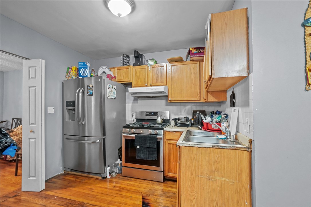 49 Central Street Central Falls, RI 02863 - Photo 5 of 32