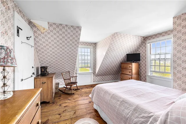 $3,575,000 | 8 Lincoln Avenue, Little Compton, RI 02837