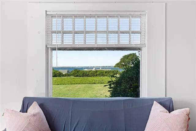 $3,575,000 | 8 Lincoln Avenue, Little Compton, RI 02837