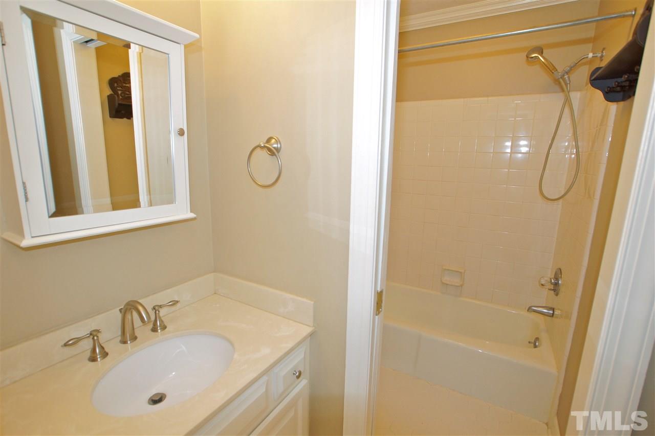 7105 Glendower Road Raleigh, NC 27613 - Photo 17 of 23