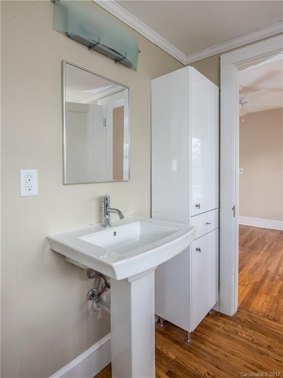 27 Mountain View Road Asheville, NC 28805 - Photo 16 of 24 Gallery Image 16