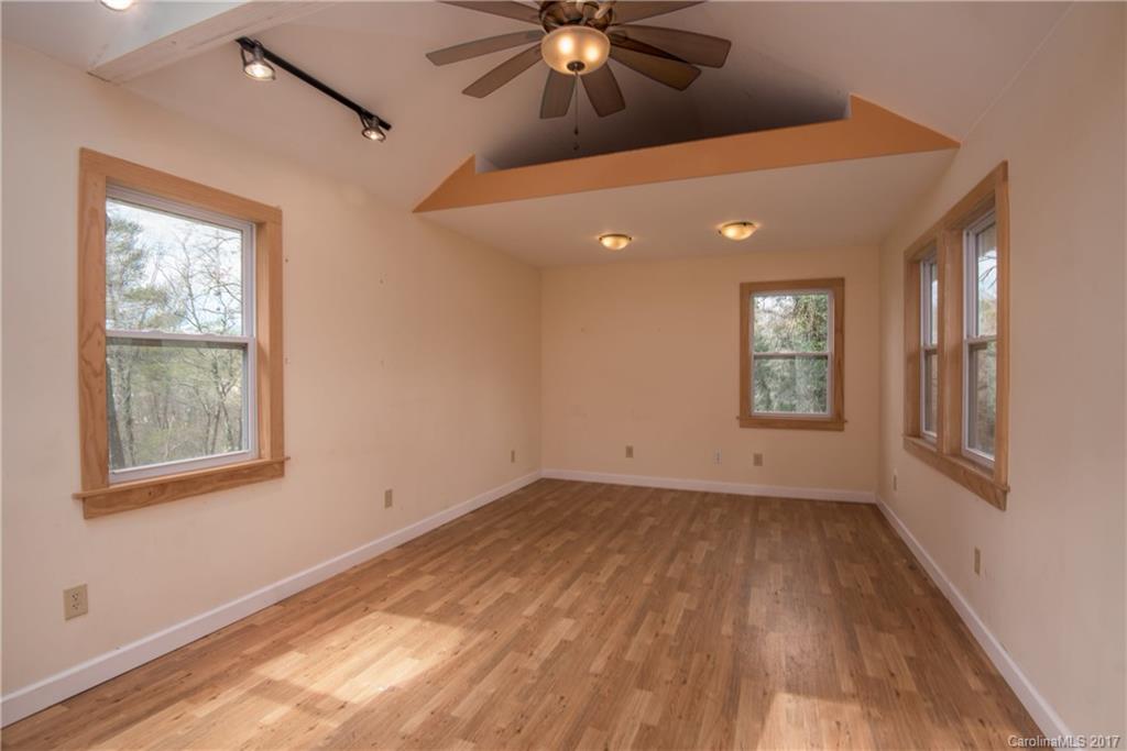 27 Mountain View Road Asheville, NC 28805 - Photo 22 of 24 Gallery Image 22