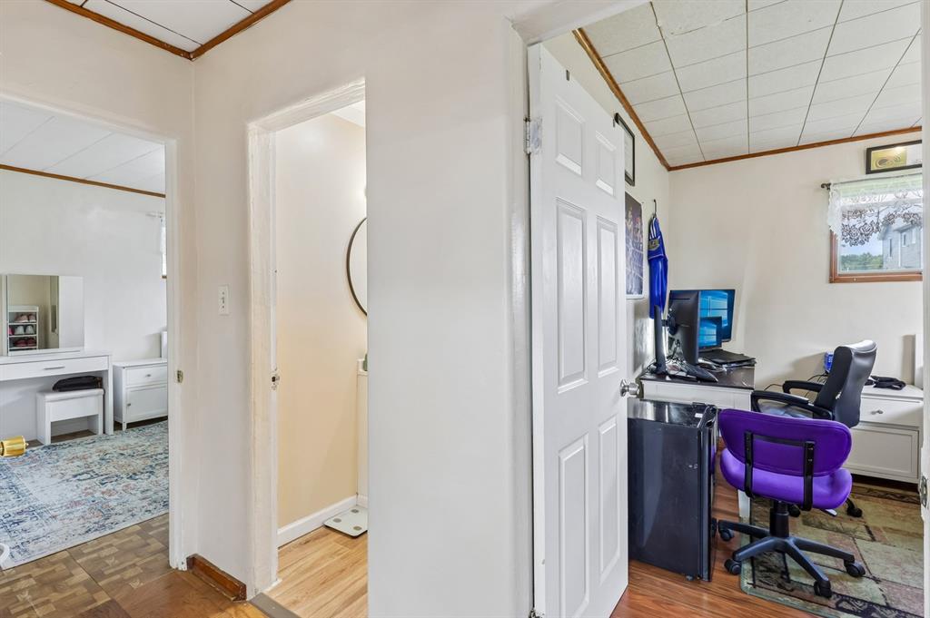 107 Hillview Road Clairton, PA 15025 - Photo 17 of 29 Gallery Image 17