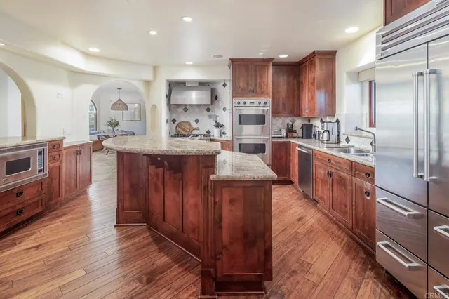 $5,400,000 | 112 La Veta Avenue, Encinitas, CA 92024