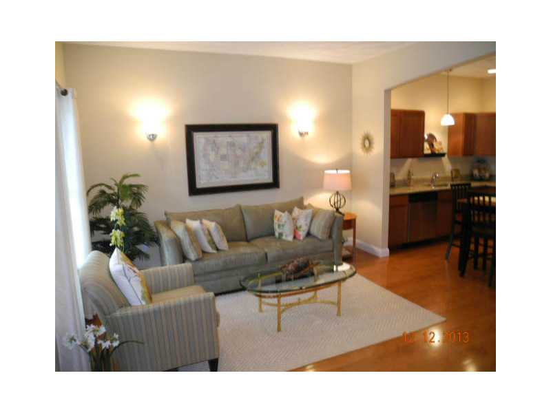 301 West Shore Road, Unit 12 Warwick, RI 02889 - Photo 2 of 8 Living Room.