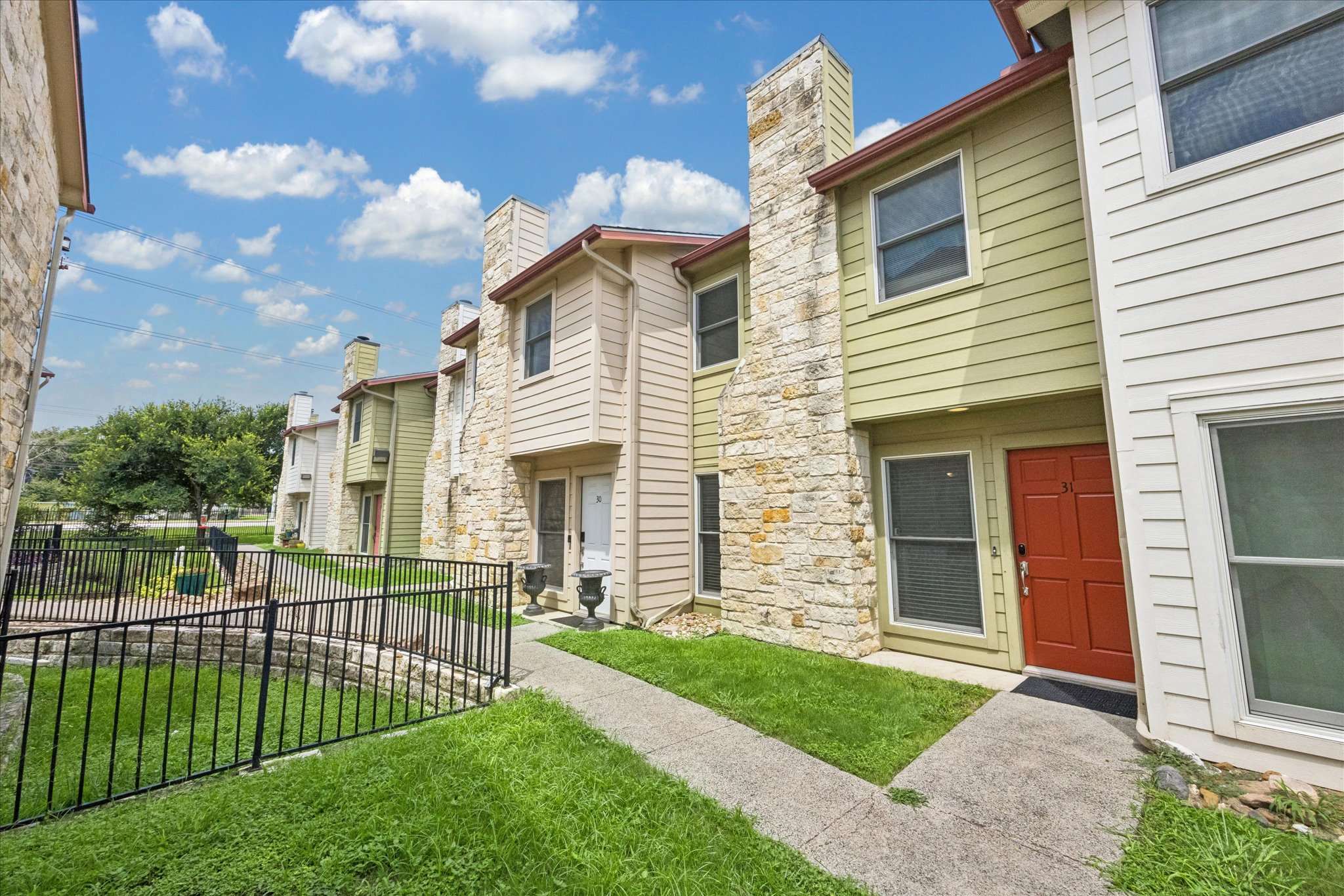 6900 East Riverside Drive, Unit 31 Austin, TX 78741 - Photo 4 of 18