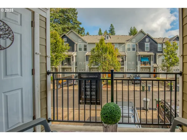 $285,000 | 3135 Summerlinn Drive, West Linn, OR 97068