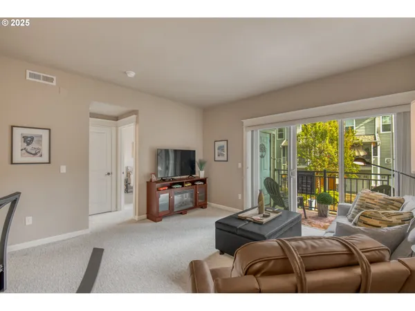 $285,000 | 3135 Summerlinn Drive, West Linn, OR 97068