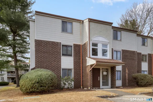 $200,000 | 7 Padanaram Road, Unit I181, Danbury, CT 06811