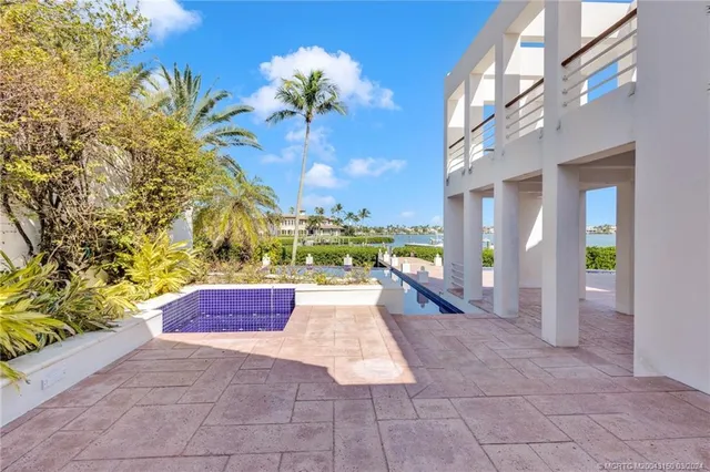 $8,995,000 | 6996 Southeast Harbor Circle, Stuart, FL 34996