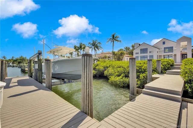 $8,995,000 | 6996 Southeast Harbor Circle, Stuart, FL 34996