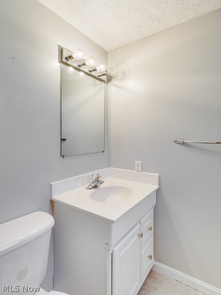 410 Wyant Road Akron, OH 44313 - Photo 15 of 35 Gallery Image 15