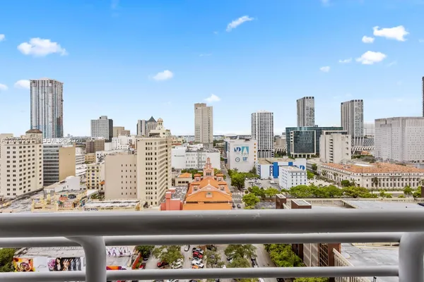 $2,450 | 133 Northeast 2nd Avenue, Unit 1815, Miami, FL 33132