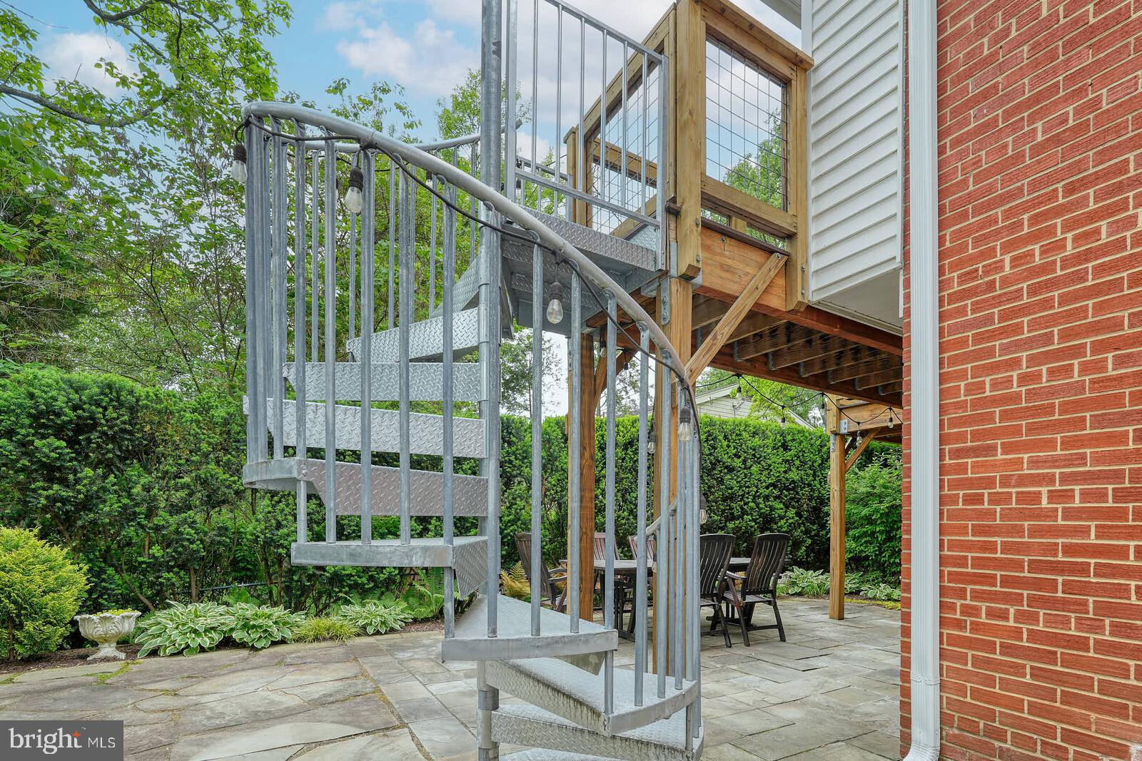 6511 Engel Drive McLean, VA 22101 - Photo 16 of 56