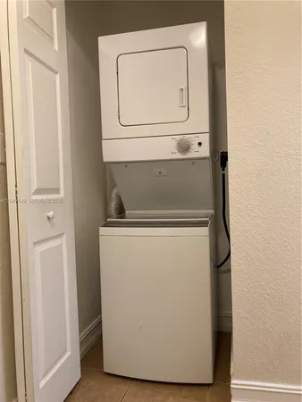 $2,250 | 7985 Northwest 8th Street, Unit 105A, Miami, FL 33126