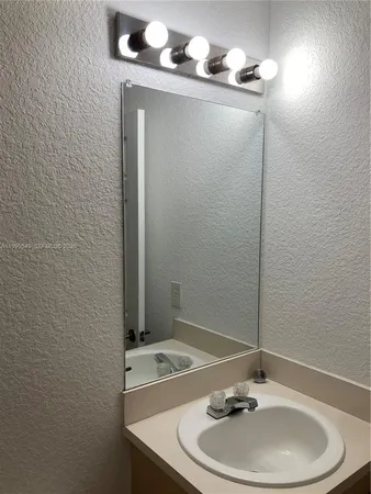 $2,250 | 7985 Northwest 8th Street, Unit 105A, Miami, FL 33126