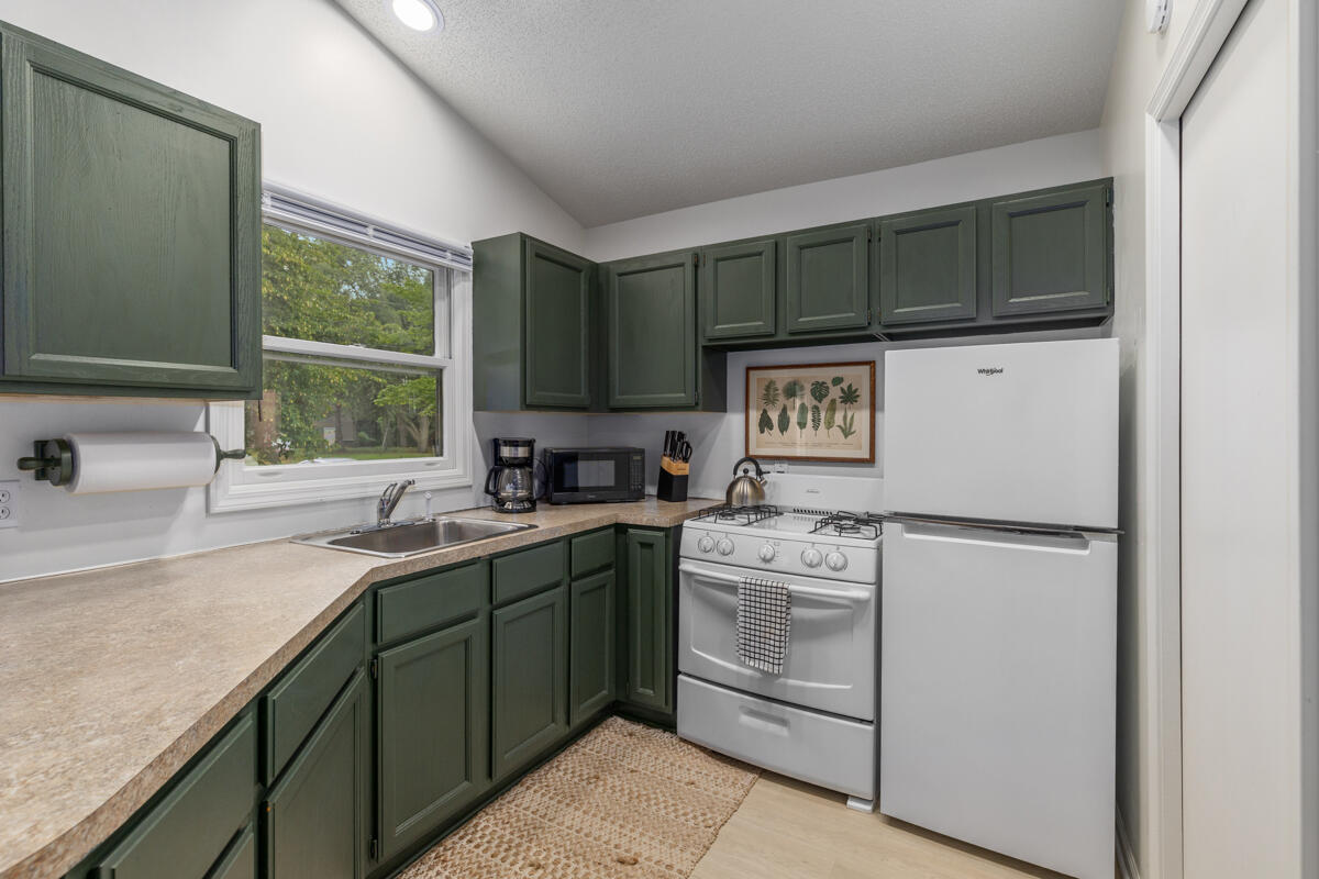 707 North Maple Street Saugatuck, MI 49453 - Photo 20 of 29 Saugatuck Township