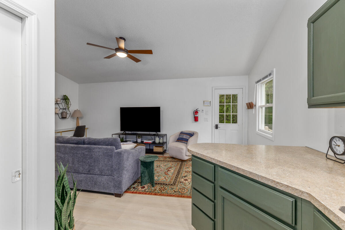707 North Maple Street Saugatuck, MI 49453 - Photo 22 of 29 Living Room