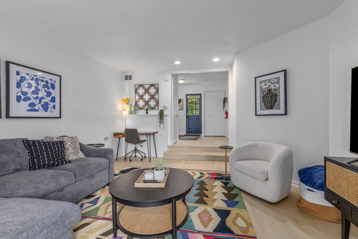 707 North Maple Street Saugatuck, MI 49453 - Photo 5 of 29 Work From Home space