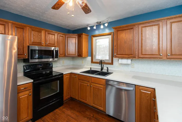 $350,000 | 6879 Juliet Drive, Avon, IN 46123