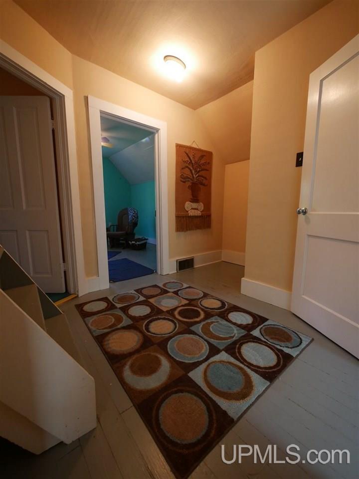 46687 Paradise Road Houghton, MI 49931 - Photo 15 of 33 Gallery Image 15